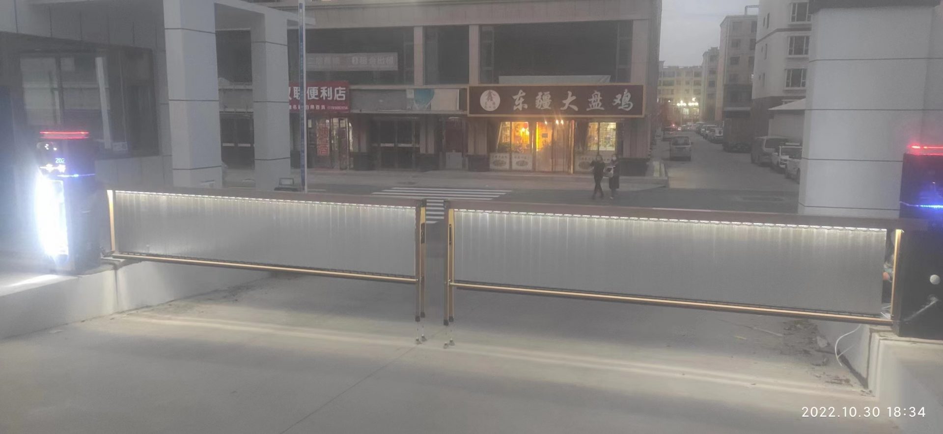 甘肅張掖明樂縣人民醫(yī)院智慧停車案例 政務(wù)機構(gòu)智慧停車場案列 第3張